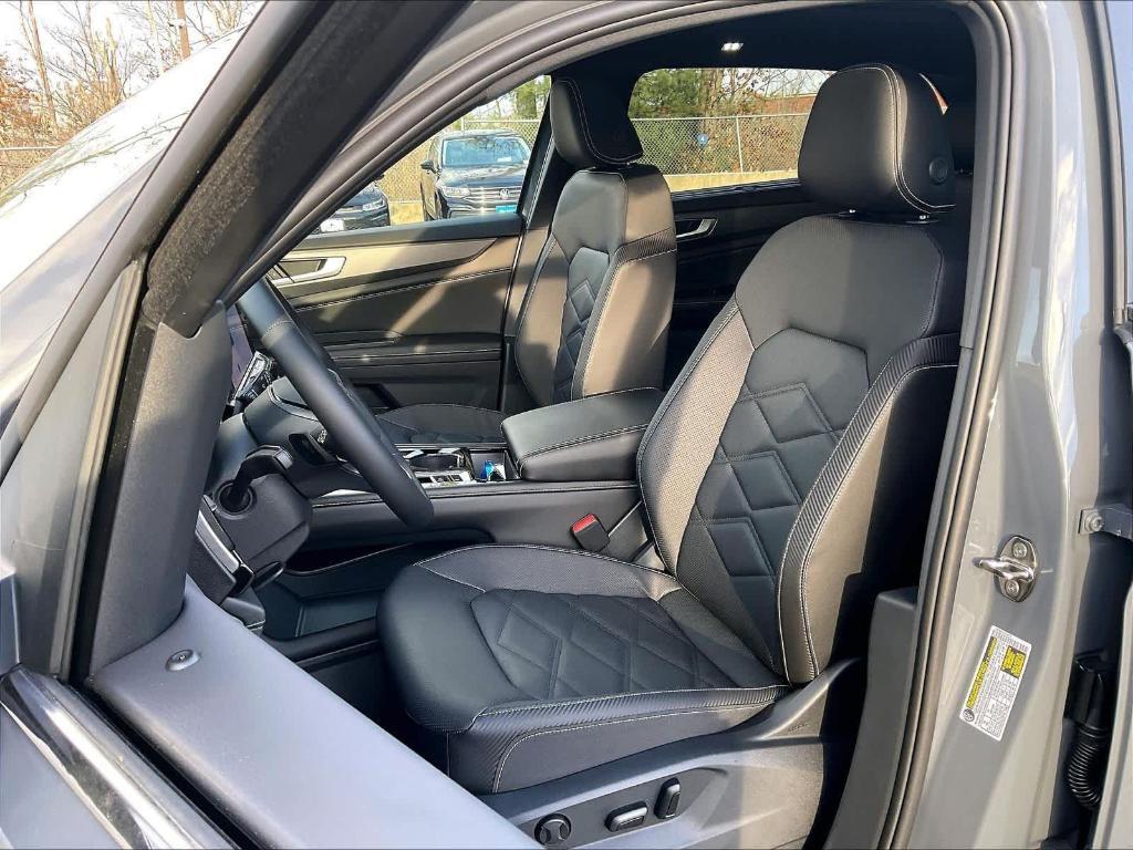 new 2026 Volkswagen Atlas Cross Sport car, priced at $44,750