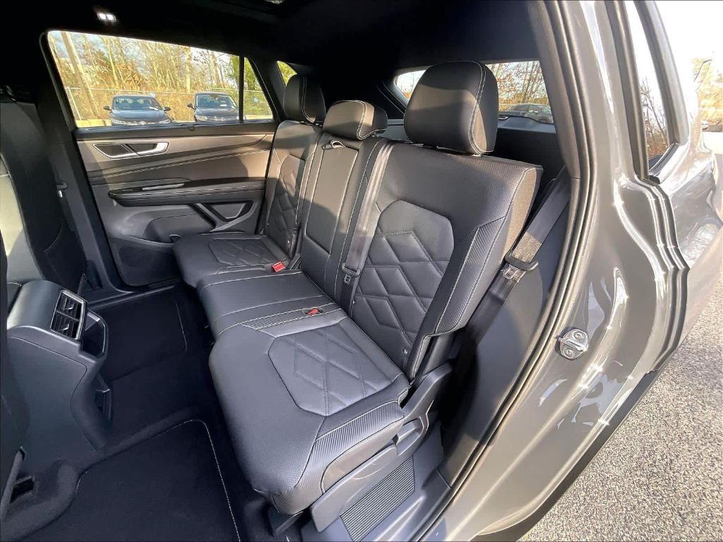 new 2026 Volkswagen Atlas Cross Sport car, priced at $44,750