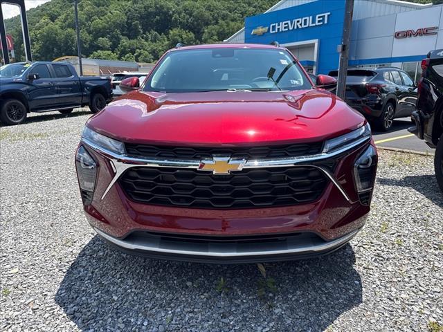 new 2025 Chevrolet Trax car, priced at $24,445