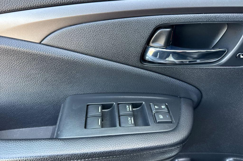 used 2021 Honda Pilot car, priced at $24,700