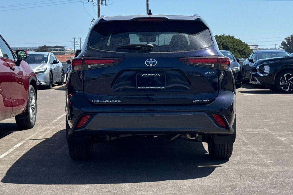 new 2026 Toyota Highlander Hybrid car, priced at $54,808