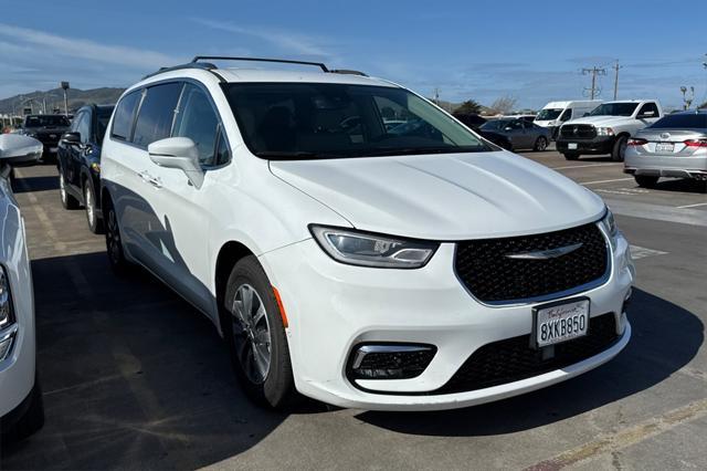 used 2021 Chrysler Pacifica Hybrid car, priced at $23,092