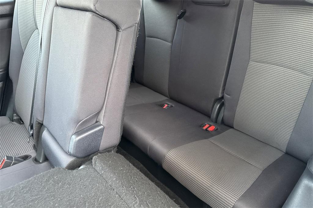 used 2025 Toyota Highlander car, priced at $39,596