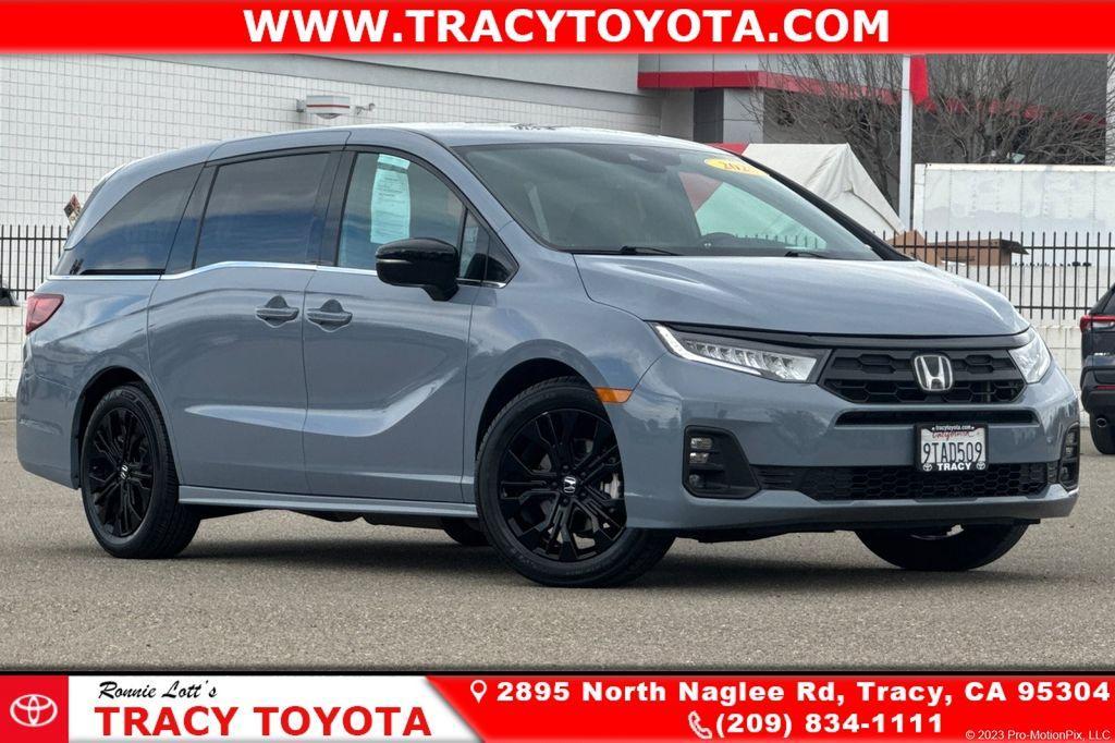 used 2025 Honda Odyssey car, priced at $38,991