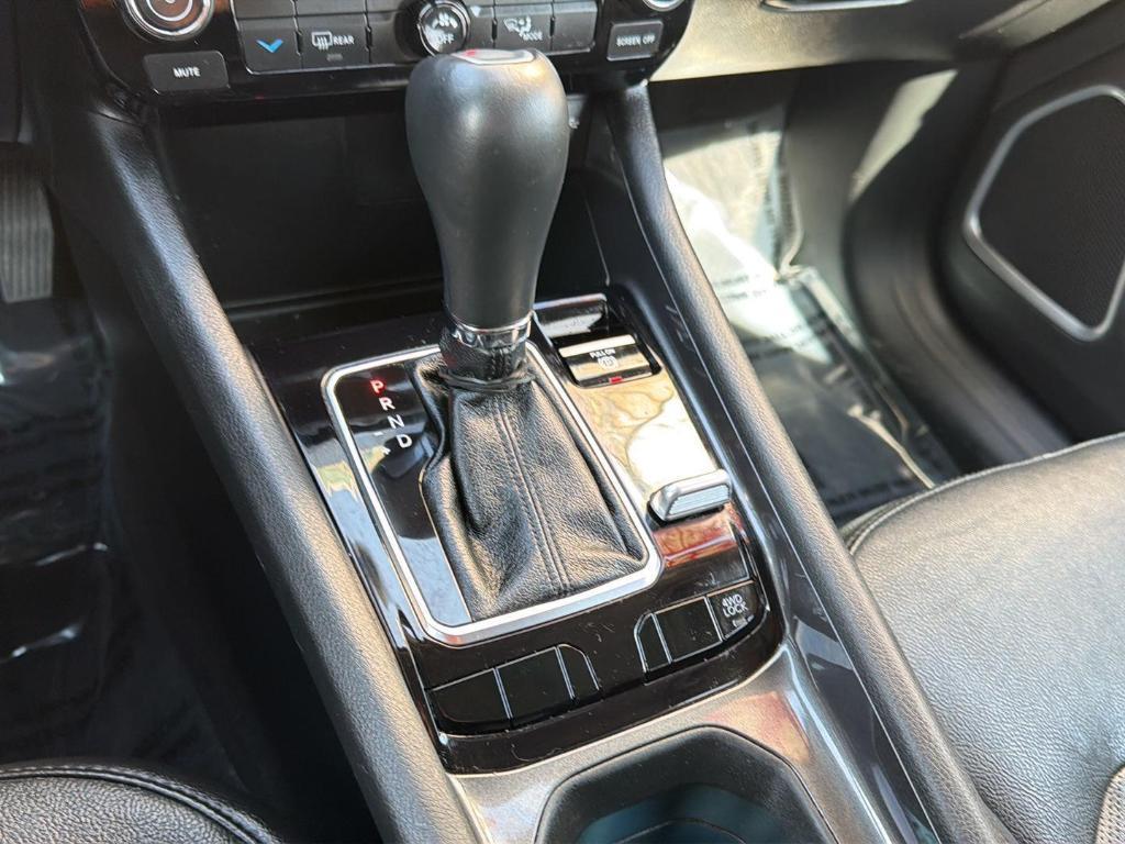 used 2022 Jeep Compass car, priced at $18,400