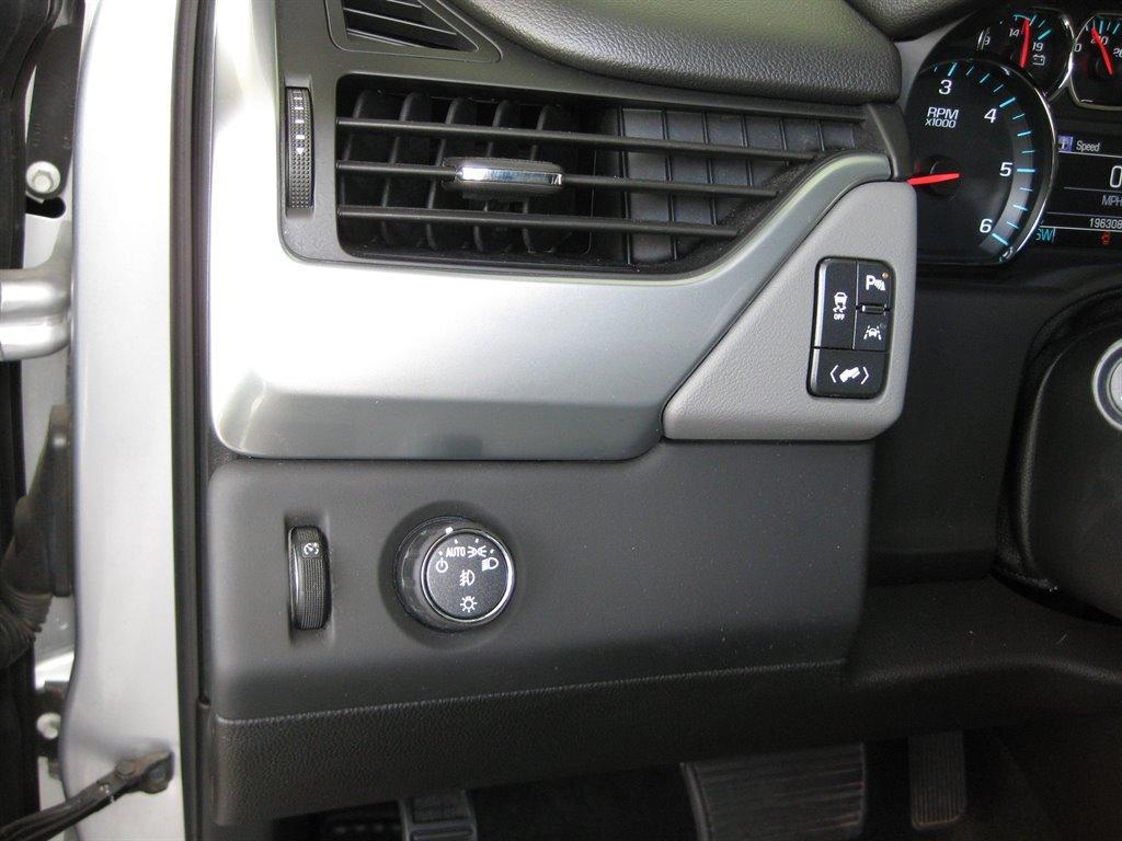 used 2018 Chevrolet Suburban car, priced at $13,449