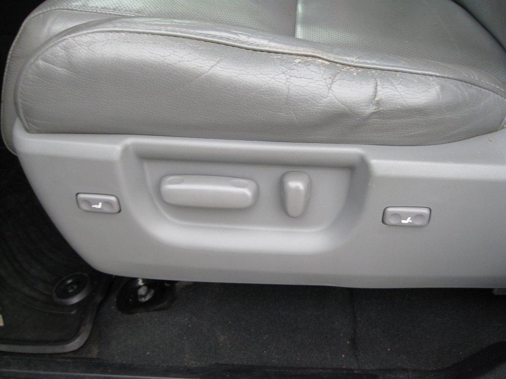 used 2013 Toyota Tundra car, priced at $15,499