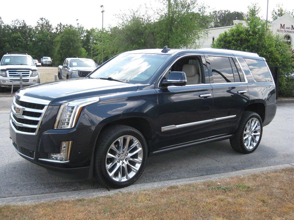 used 2020 Cadillac Escalade car, priced at $24,999