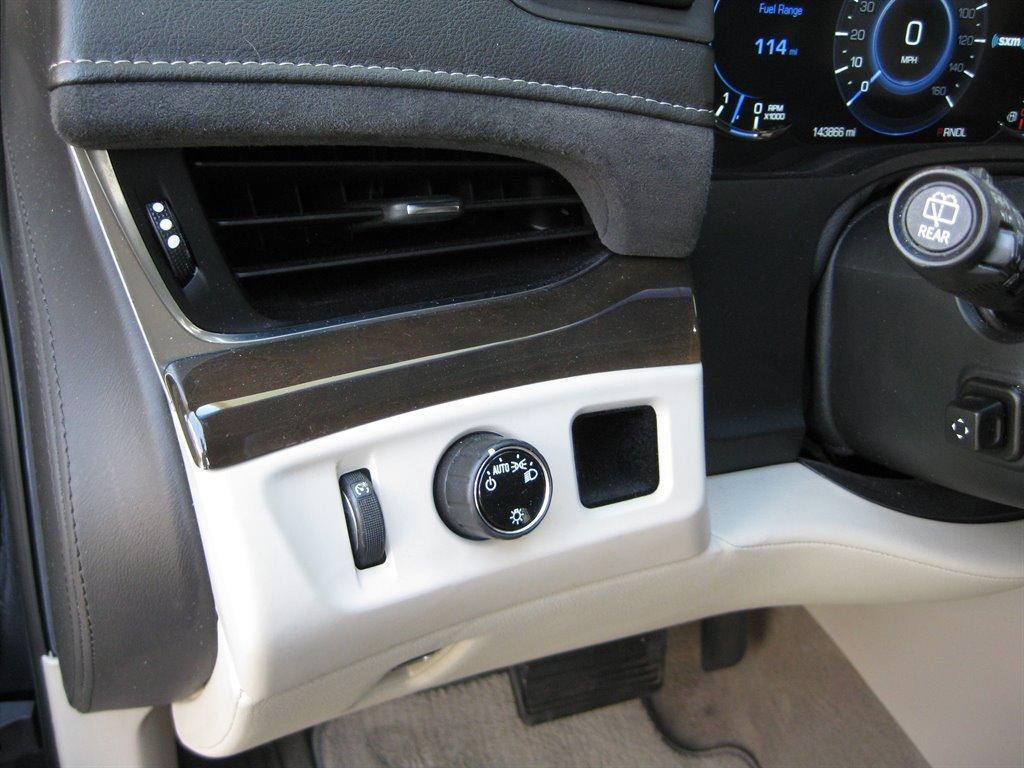 used 2020 Cadillac Escalade car, priced at $24,999