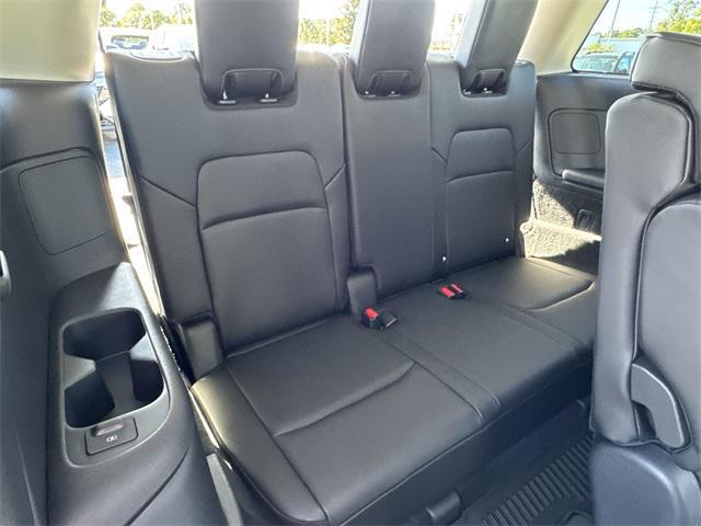 new 2025 Nissan Pathfinder car, priced at $46,255