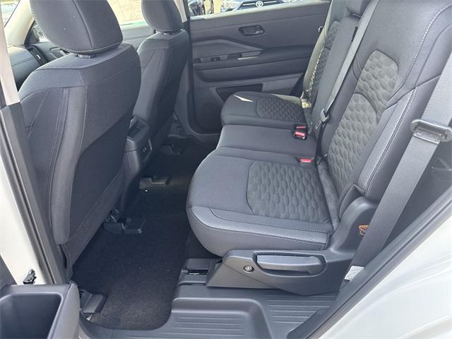 new 2025 Nissan Pathfinder car, priced at $40,360