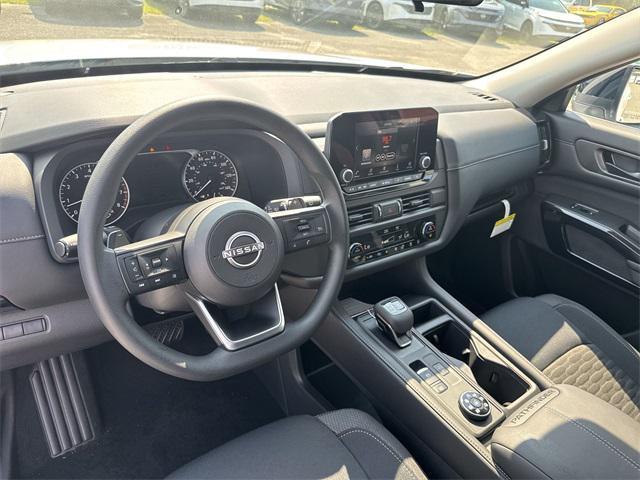 new 2025 Nissan Pathfinder car, priced at $40,360