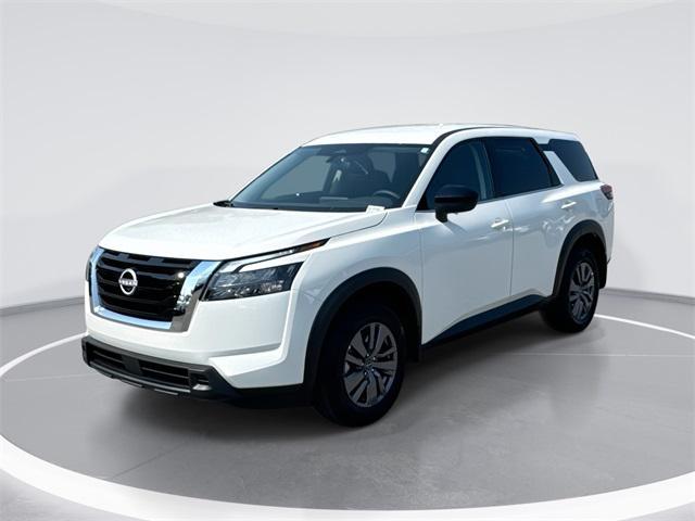 new 2025 Nissan Pathfinder car, priced at $40,360