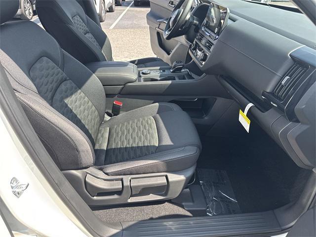 new 2025 Nissan Pathfinder car, priced at $40,360