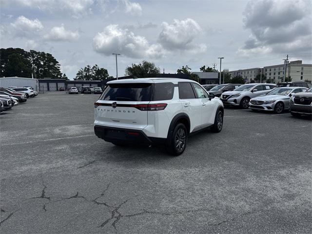 new 2025 Nissan Pathfinder car, priced at $40,360
