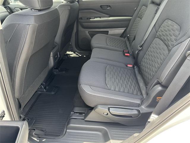 new 2025 Nissan Pathfinder car, priced at $40,360