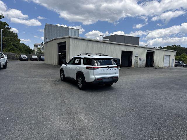 new 2026 Nissan Pathfinder car, priced at $40,945