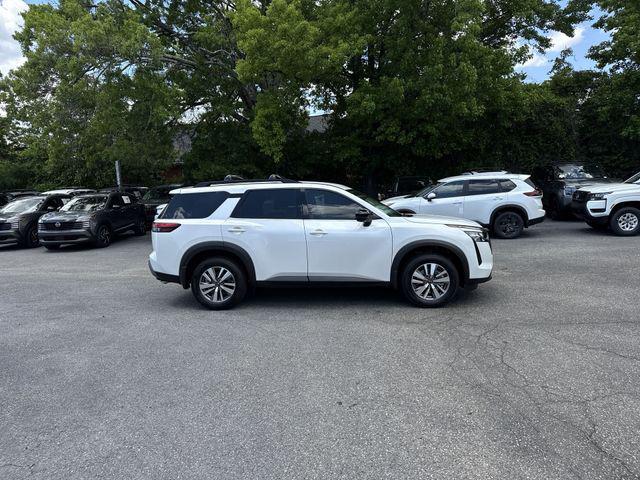 new 2026 Nissan Pathfinder car, priced at $40,945