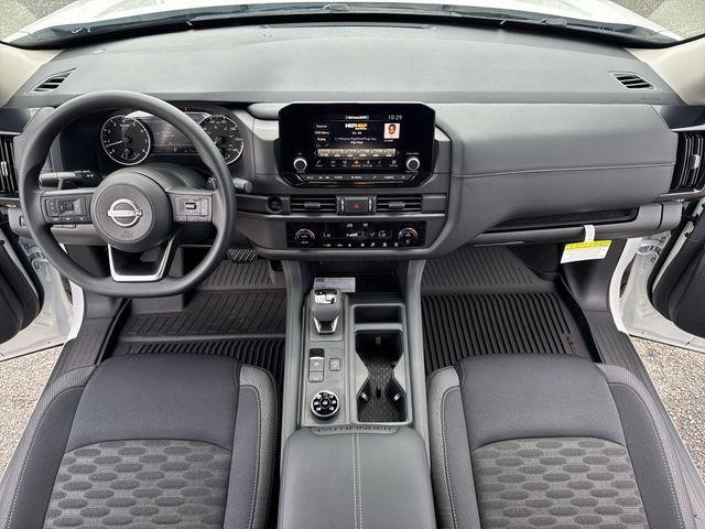 new 2025 Nissan Pathfinder car, priced at $32,874