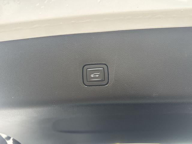 used 2018 Chevrolet Traverse car, priced at $21,520