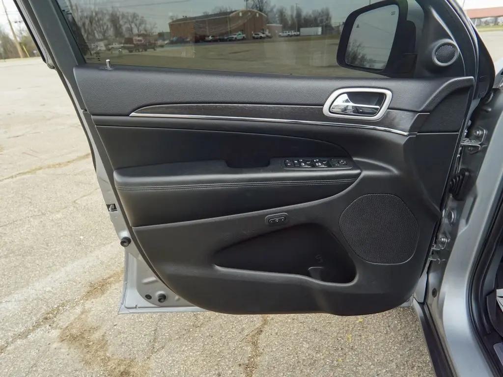 used 2018 Jeep Grand Cherokee car, priced at $21,544