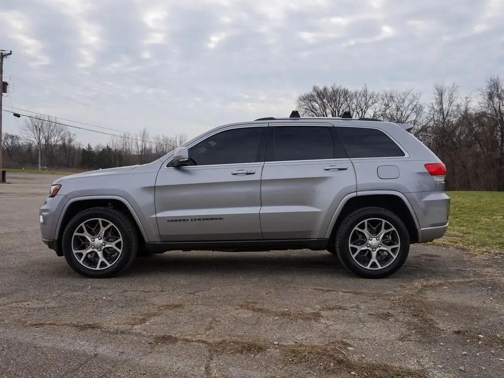 used 2018 Jeep Grand Cherokee car, priced at $21,544