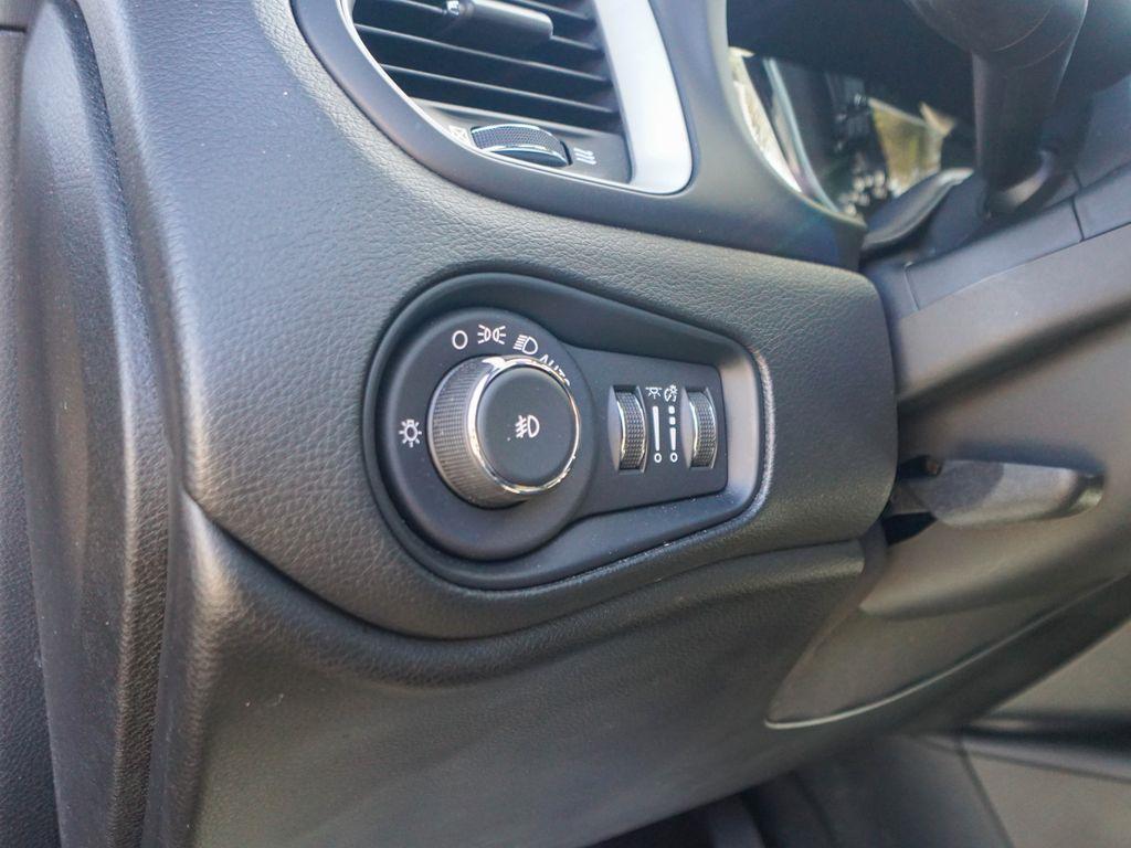 used 2021 Jeep Renegade car, priced at $22,044