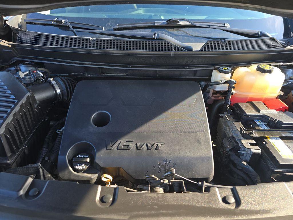 used 2021 Chevrolet Traverse car, priced at $29,444