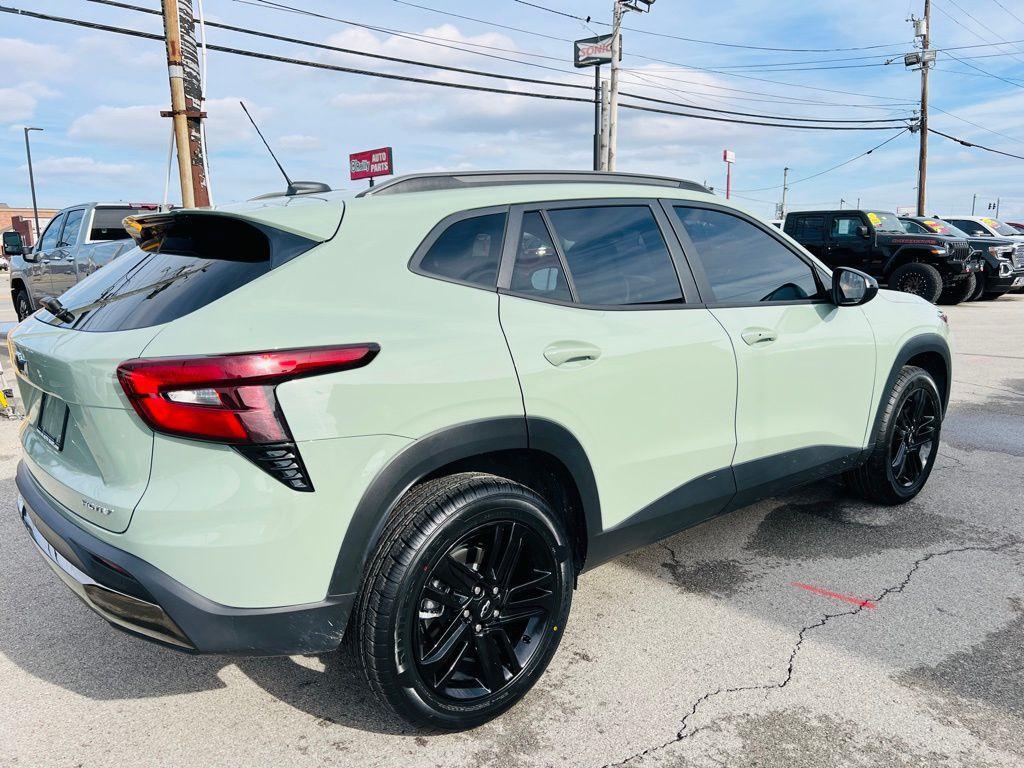 used 2024 Chevrolet Trax car, priced at $23,544