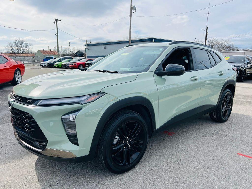 used 2024 Chevrolet Trax car, priced at $23,544