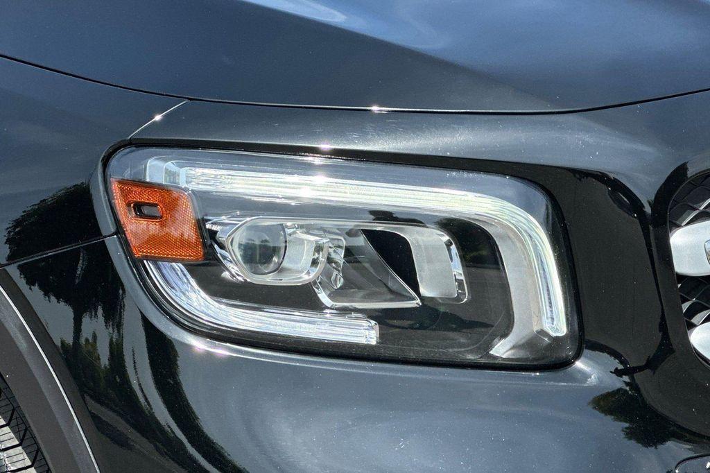 used 2021 Mercedes-Benz GLB 250 car, priced at $23,981