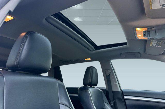 used 2018 Toyota Highlander Hybrid car, priced at $16,999