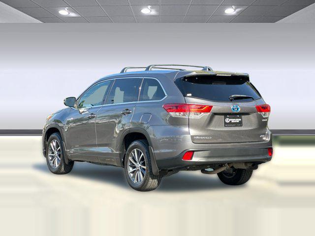 used 2018 Toyota Highlander Hybrid car, priced at $16,999
