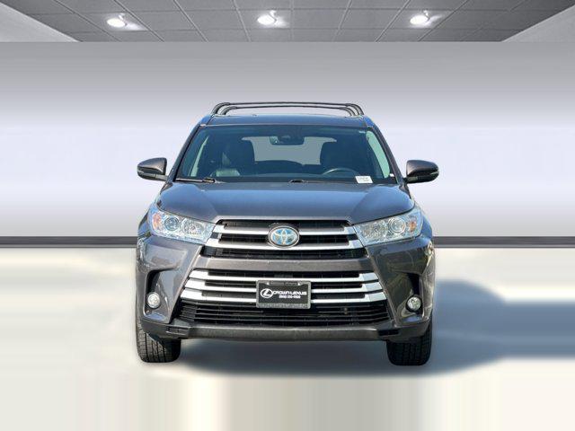 used 2018 Toyota Highlander Hybrid car, priced at $16,999