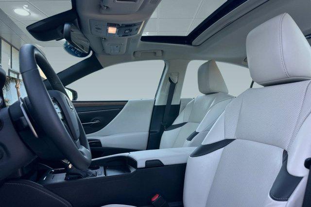 used 2024 Lexus ES 350 car, priced at $40,499