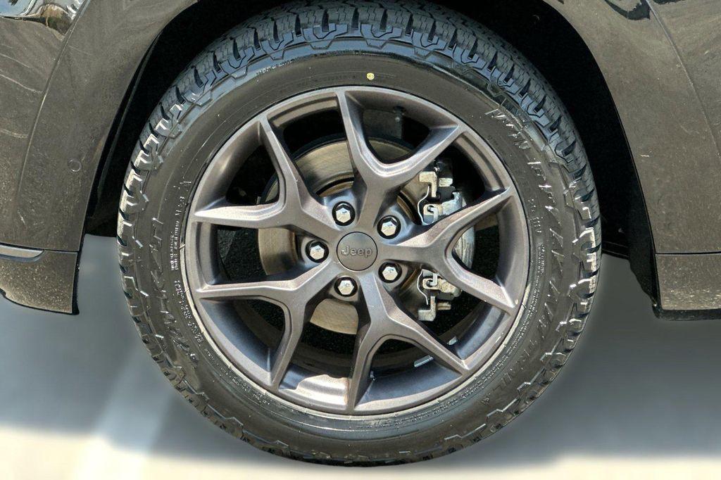 used 2020 Jeep Grand Cherokee car, priced at $22,084