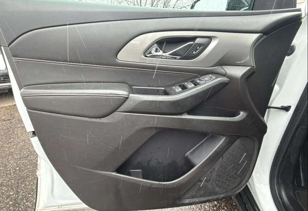 used 2020 Chevrolet Traverse car, priced at $15,488