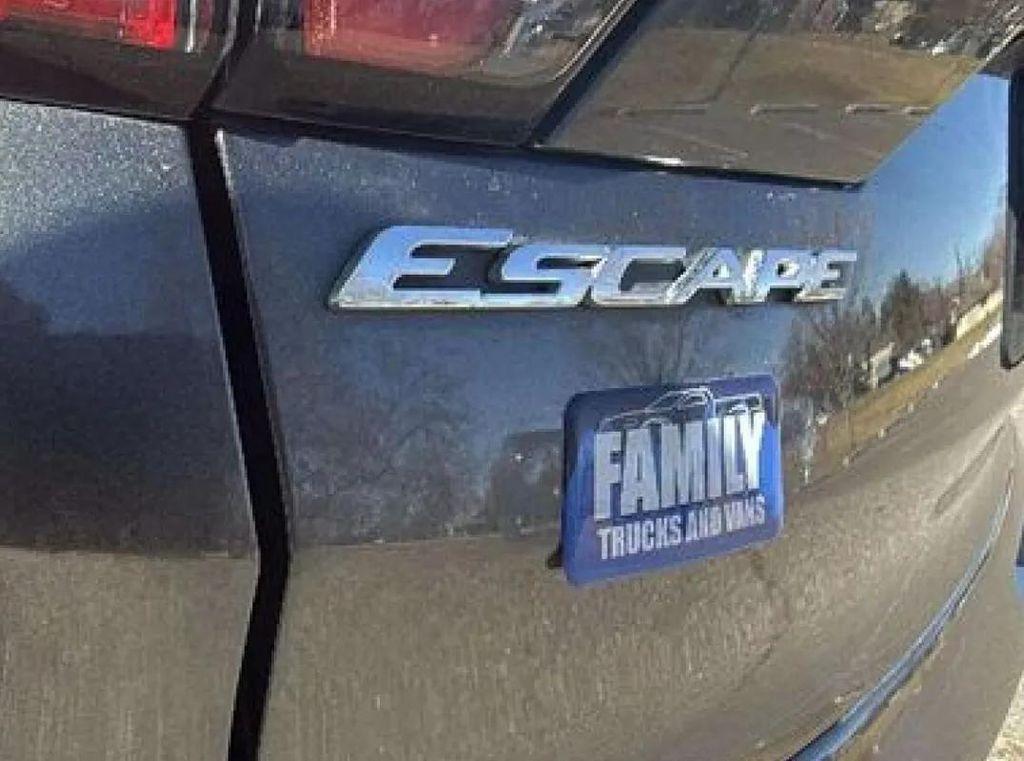 used 2018 Ford Escape car, priced at $10,500