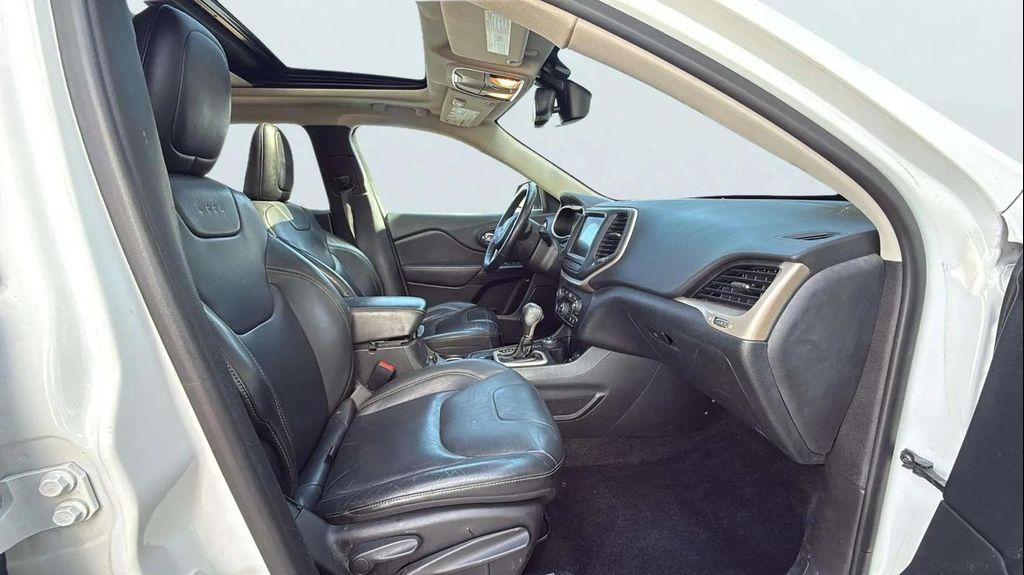 used 2016 Jeep Cherokee car, priced at $15,488