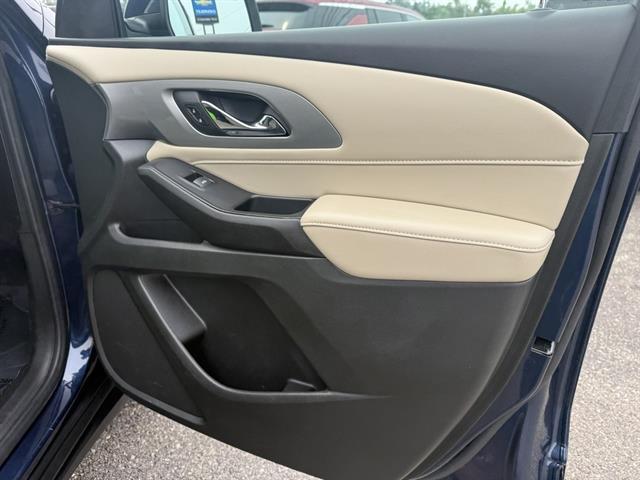 used 2023 Chevrolet Traverse car, priced at $30,195