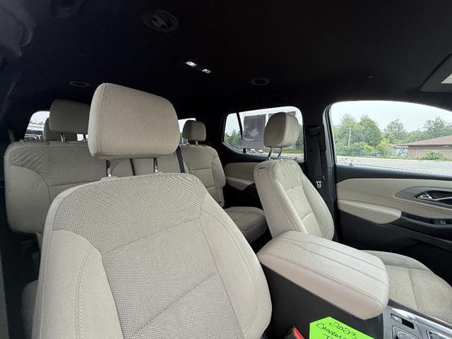 used 2023 Chevrolet Traverse car, priced at $30,195