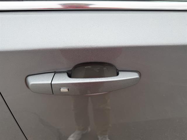 used 2023 Chevrolet Traverse car, priced at $34,295