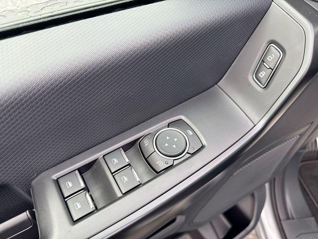 new 2025 Ford F-150 car, priced at $45,616