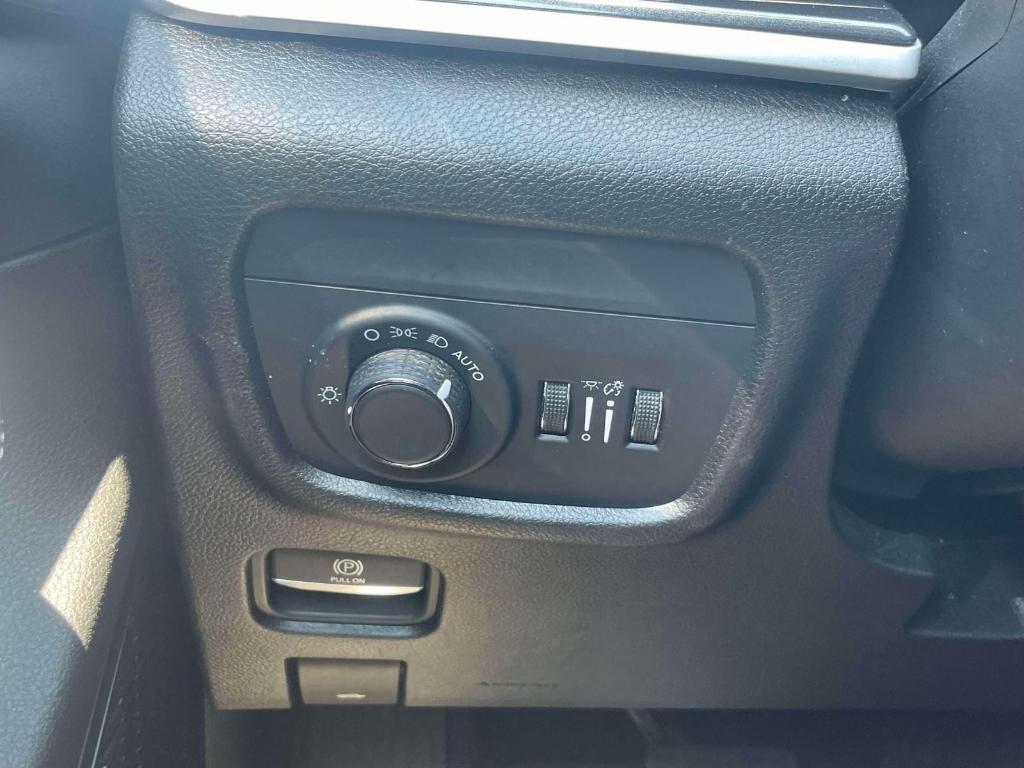 used 2023 Jeep Grand Cherokee car, priced at $30,890