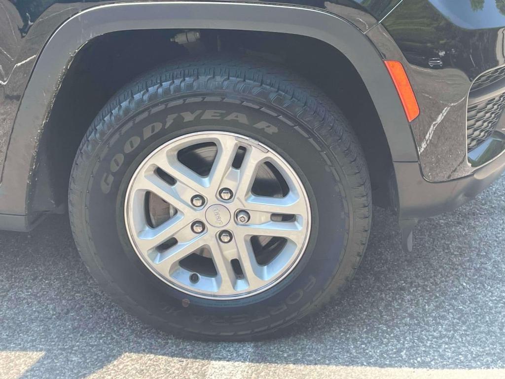 used 2023 Jeep Grand Cherokee car, priced at $30,890