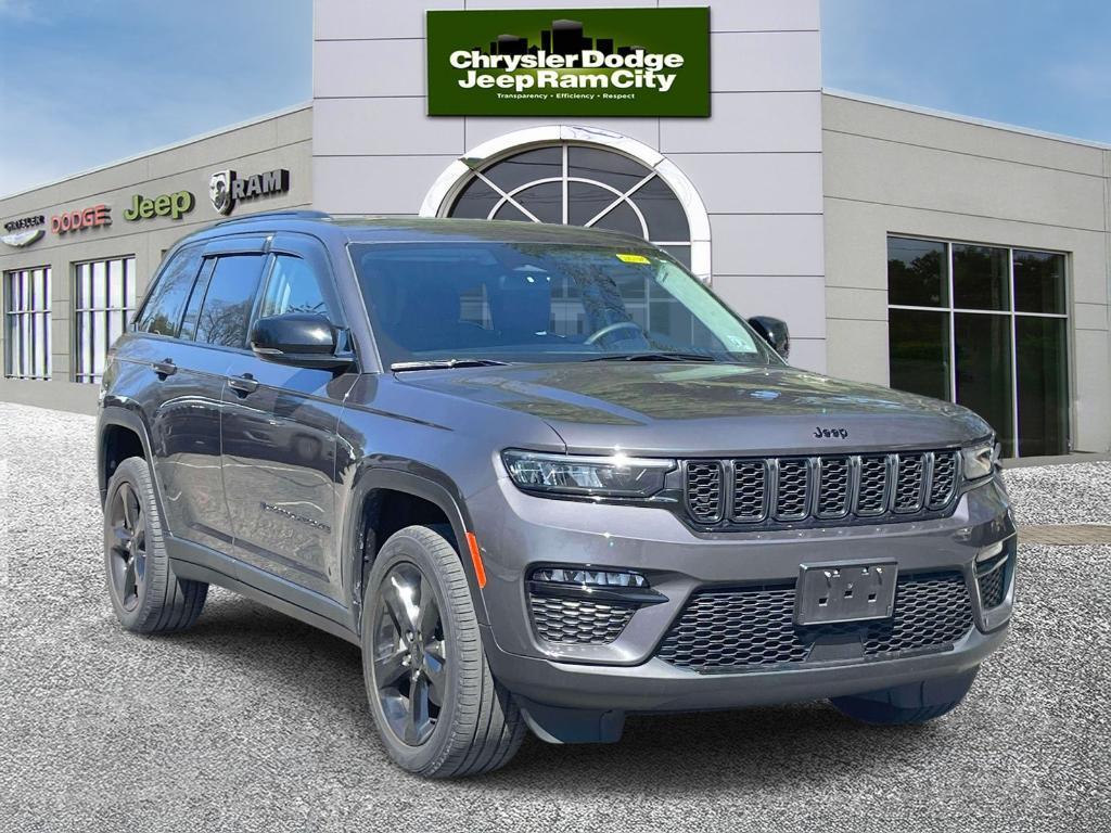 used 2023 Jeep Grand Cherokee car, priced at $32,860