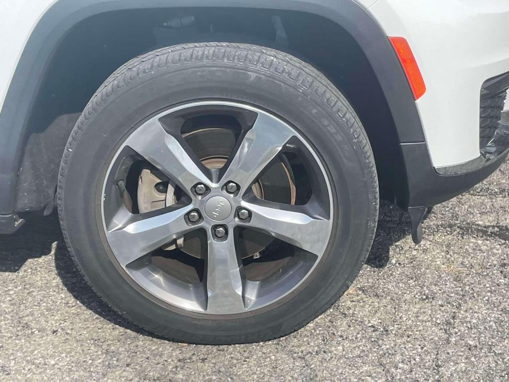 used 2022 Jeep Grand Cherokee L car, priced at $30,594