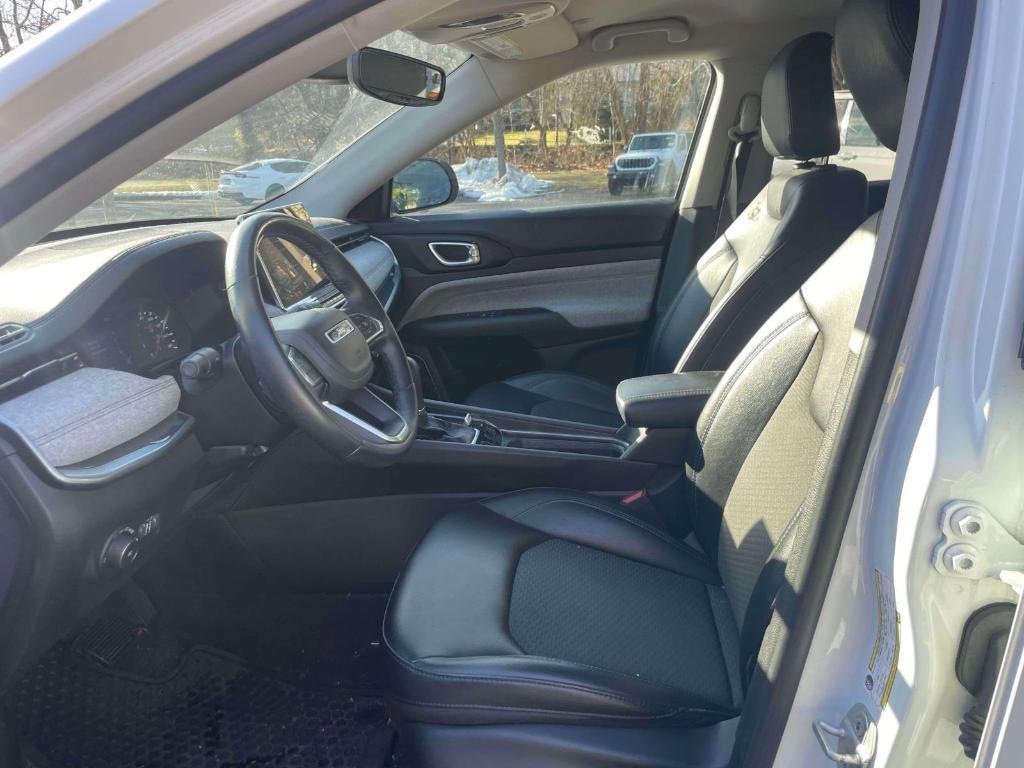 used 2022 Jeep Compass car, priced at $17,999