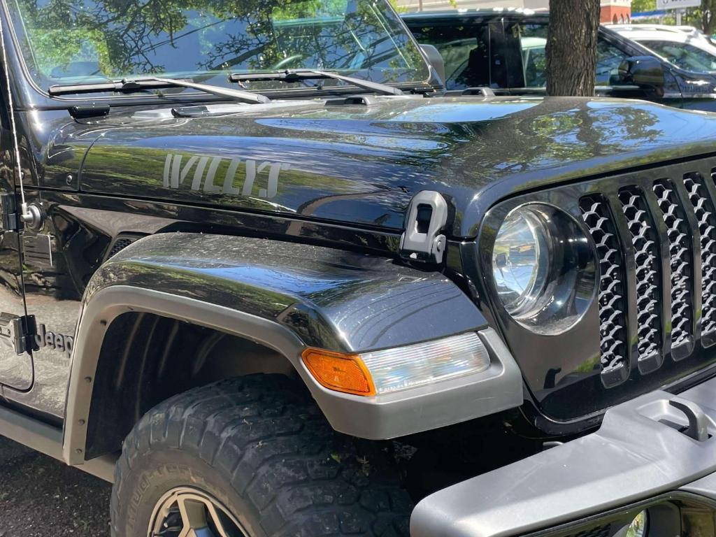used 2022 Jeep Gladiator car, priced at $33,494