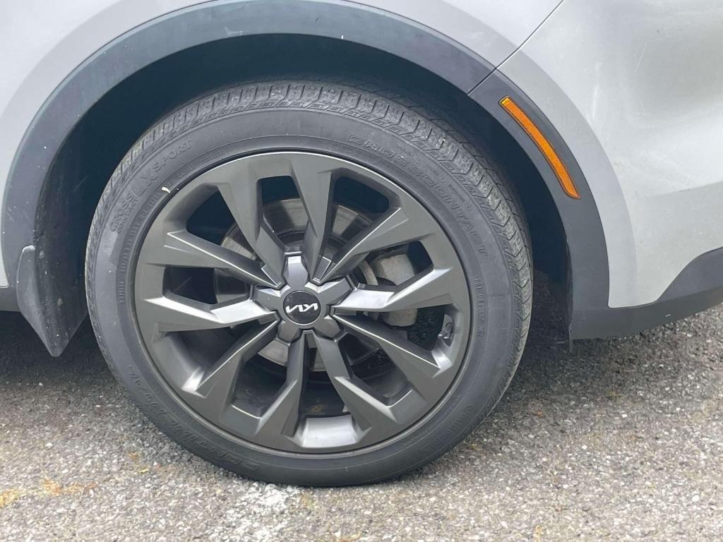 used 2023 Kia Sorento car, priced at $30,893